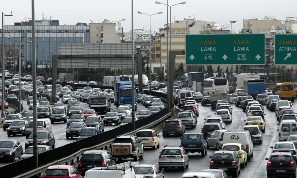 Μεγάλη έξοδος για το τριήμερο της 25ης Μαρτίου - Μποτιλιάρισμα στις εθνικές οδούς